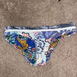 New without tags Maaji bottoms